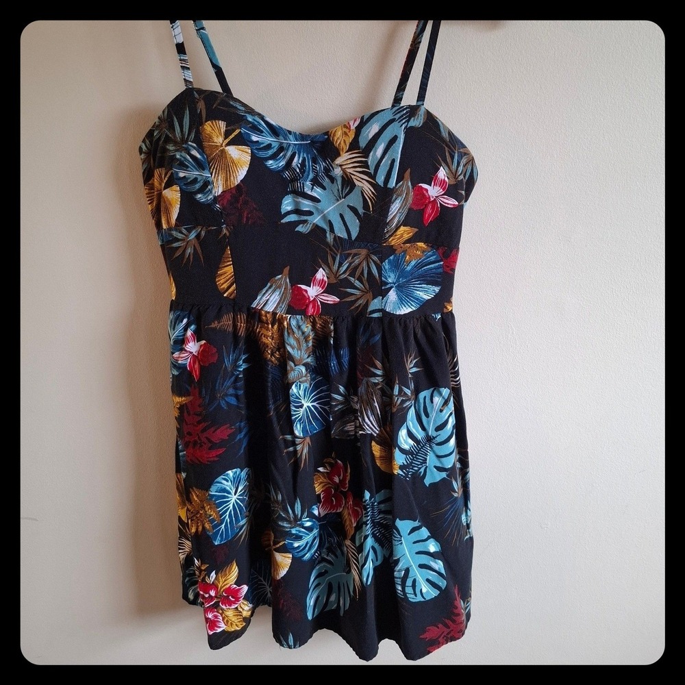 Floral Tropical Beach Mini Dress Black Smocked Flowy Summer Sweetheart Soft Sz M